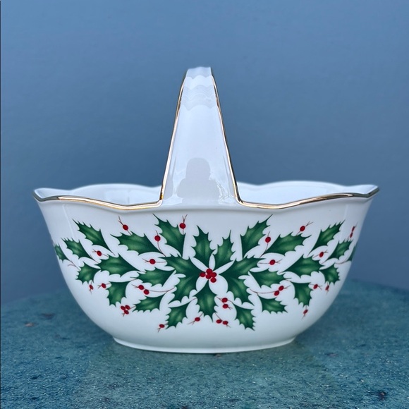 Vintage Lenox Porcelain American By Design HOLIDAY Basket - Picture 1 of 8
